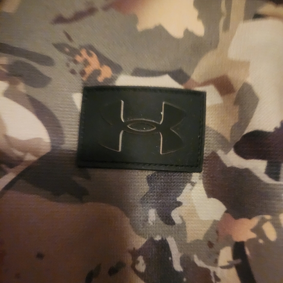 Under Armour Camouflage Hoodie with U.S. LBM Logo Size Small NWT - Picture 4 of 7